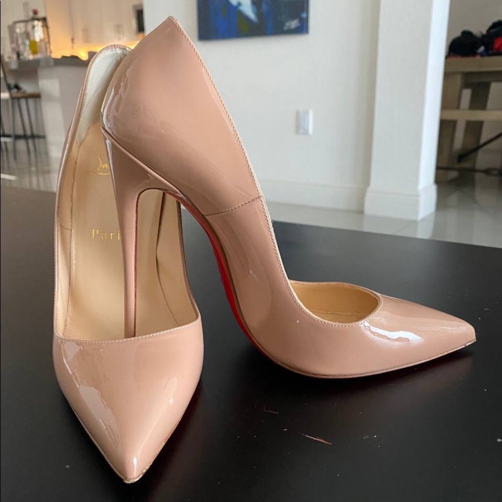 Christian Louboutin So Kate Nude Pump